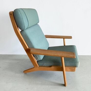 Hans Wegner GE290A chair upholstered in premium wool