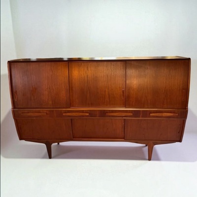 Poul M Jessen sideboard made of teak wood